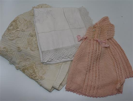 Collection of childrens clothing & mixed linens